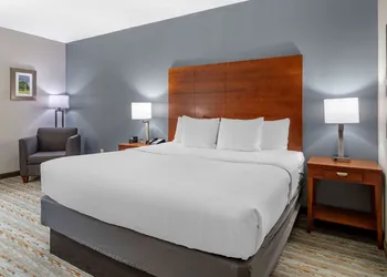 Comfort Inn & Suites Cleveland TX hotel thumbnail 7