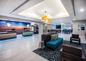 La Quinta Inn & Suites by Wyndham Lubbock North hotel thumbnail 3