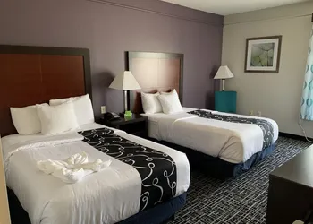 La Quinta Inn & Suites by Wyndham Lubbock North hotel thumbnail 7