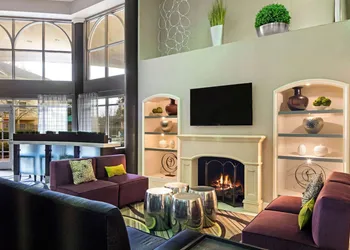 La Quinta Inn & Suites by Wyndham Macon hotel thumbnail 3
