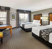 La Quinta Inn & Suites by Wyndham Macon hotel detail image 4