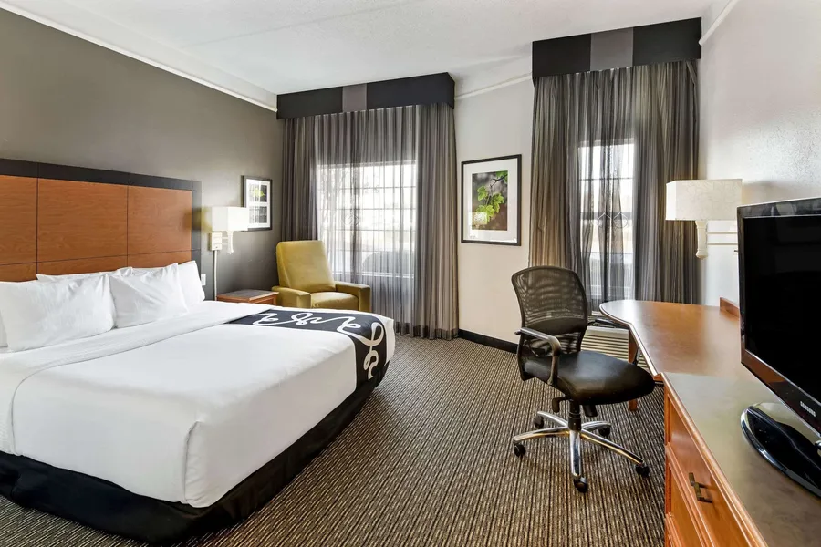La Quinta Inn & Suites by Wyndham Macon hotel detail image 6