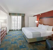 La Quinta Inn by Wyndham Phoenix Sky Harbor Airport hotel detail image 5