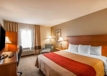 Quality Inn & Suites Germantown North hotel thumbnail 7