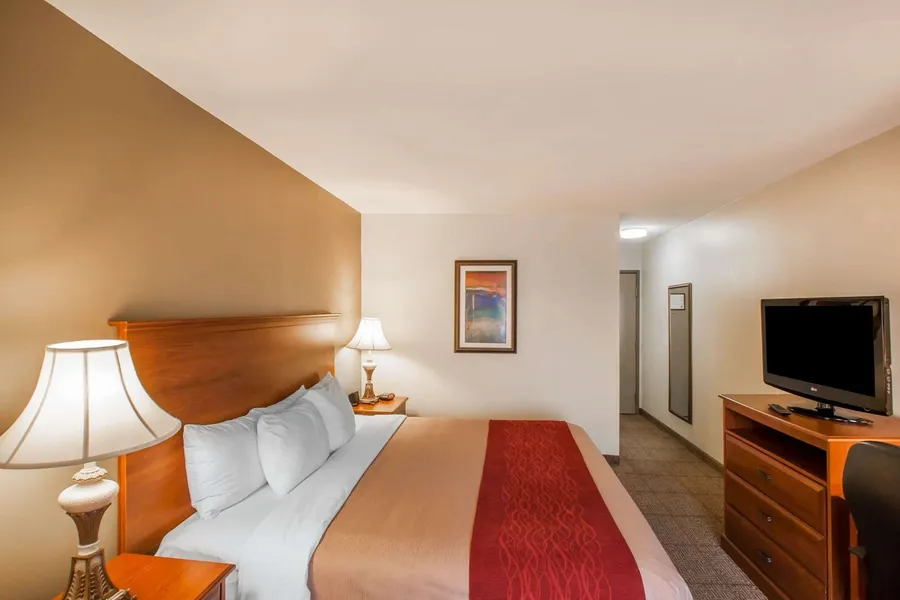 Quality Inn & Suites Germantown North hotel detail image 6