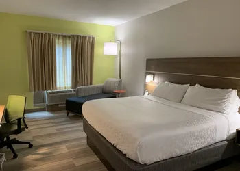 Holiday Inn Express Hotel & Suites Memphis/Germantown by IHG hotel thumbnail 5
