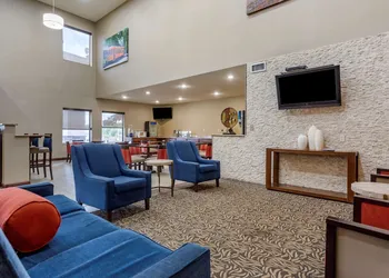 Comfort Suites Cordova hotel thumbnail 3