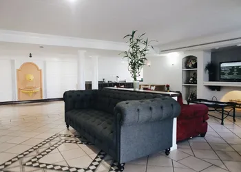 All Seasons Inn & Suites hotel thumbnail 2