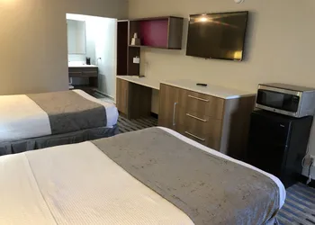 All Seasons Inn & Suites hotel thumbnail 3