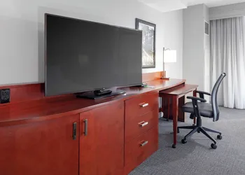 Courtyard by Marriott Downtown Memphis hotel thumbnail 6
