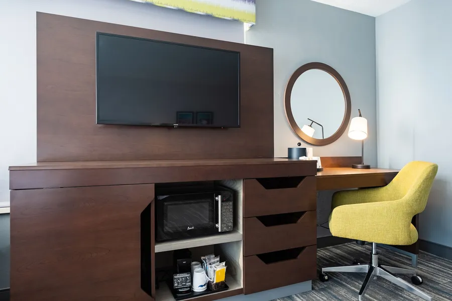 Hampton Inn & Suites Salt Lake City Airport hotel detail image 6