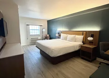 La Quinta Inn by Wyndham Salt Lake City Midvale hotel thumbnail 5