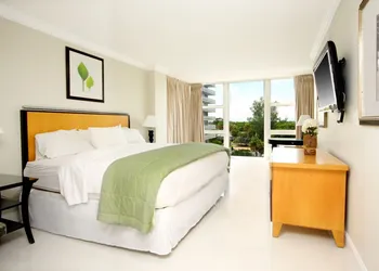 Ocean Manor Beach Hotel hotel thumbnail 6