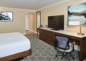 DoubleTree by Hilton Hotel Salt Lake City Airport hotel thumbnail 8