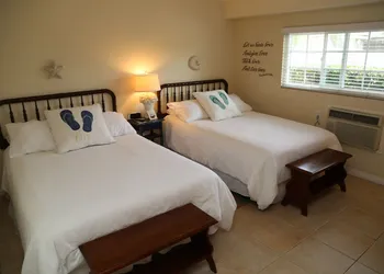 The Tides Laguna Beach hotel thumbnail 4