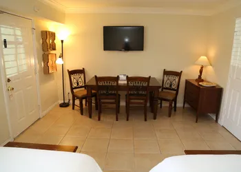 The Tides Laguna Beach hotel thumbnail 6