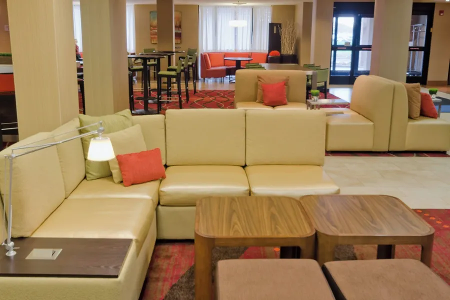 Courtyard by Marriott Layton hotel detail image 2