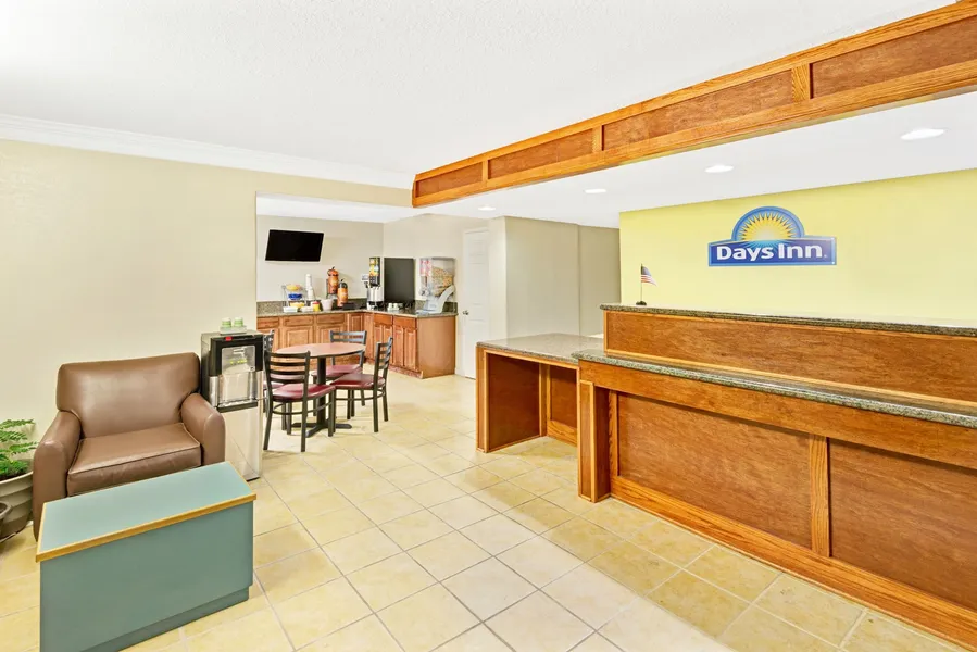 Days Inn by Wyndham Overland Park/Metcalf/Convention Center hotel detail image 2