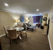 Four Points by Sheraton Kansas City Airport hotel detail image 7