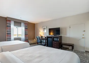 Orangewood Inn & Suites Kansas City Airport hotel thumbnail 6