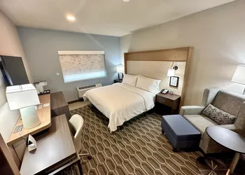 Holiday Inn Kansas City Downtown by IHG hotel thumbnail 6