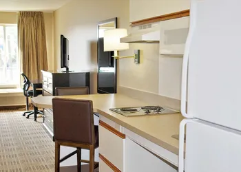 Extended Stay America Suites Kansas City Overland Pk Nall Av hotel thumbnail 7