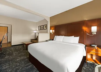 Comfort Suites Kansas City - Liberty hotel thumbnail 5