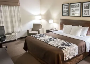 Sleep Inn & Suites Indoor Waterpark hotel thumbnail 8