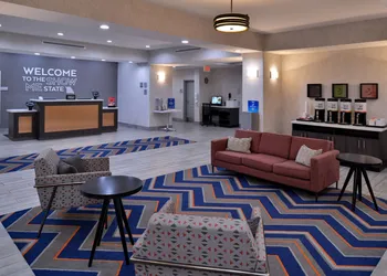 Hampton Inn Kansas City Northeast hotel thumbnail 3