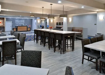 Hampton Inn Kansas City Northeast hotel thumbnail 4