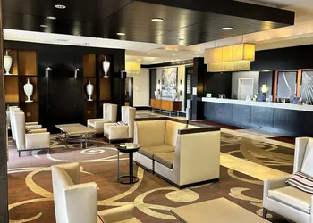 Hilton Kansas City Airport hotel thumbnail 3