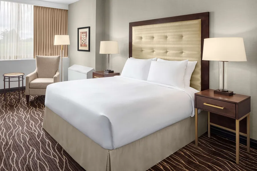 Hilton Kansas City Airport hotel detail image 6