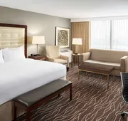 Hilton Kansas City Airport hotel detail image 7