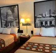 Super 8 by Wyndham Riverside/Kansas City hotel detail image 4