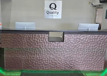 Quality Inn Kansas City International Airport hotel thumbnail 2