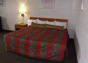 KCI Lodge hotel thumbnail 4