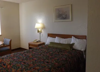 KCI Lodge hotel thumbnail 5