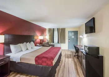 Econo Lodge Kearney - Liberty hotel thumbnail 6