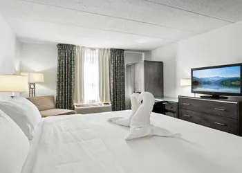 Holiday Inn Express Williamsburg North by IHG hotel thumbnail 5