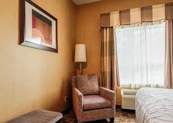 Best Western Plus South Edmonton Inn & Suites hotel thumbnail 8