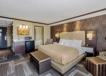 Best Western Plus Edmonton Airport hotel thumbnail 8