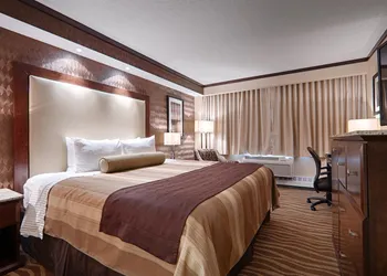 Best Western Premier Denham Inn & Suites hotel thumbnail 8