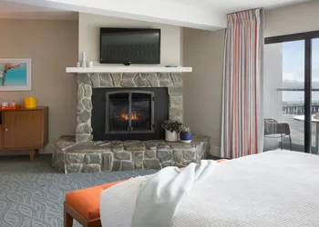 Dream Inn Santa Cruz hotel thumbnail 4