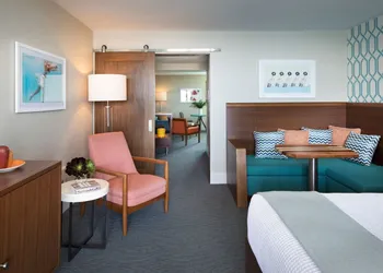 Dream Inn Santa Cruz hotel thumbnail 7
