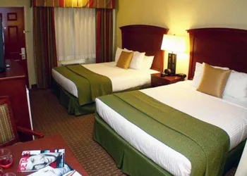 Quality Inn & Suites, Santa Cruz Mountains hotel thumbnail 2