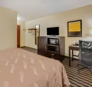Quality Inn & Suites hotel detail image 5