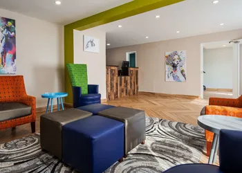 SureStay Hotel by Best Western Florence hotel thumbnail 2