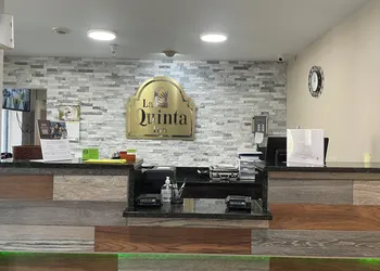 La Quinta Inn and Suites by Wyndham Cincinnati North hotel thumbnail 4