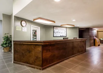 Super 8 by Wyndham Sterling CO hotel thumbnail 2