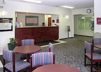 Suburban Studios Mason Hwy 42 hotel thumbnail 6
